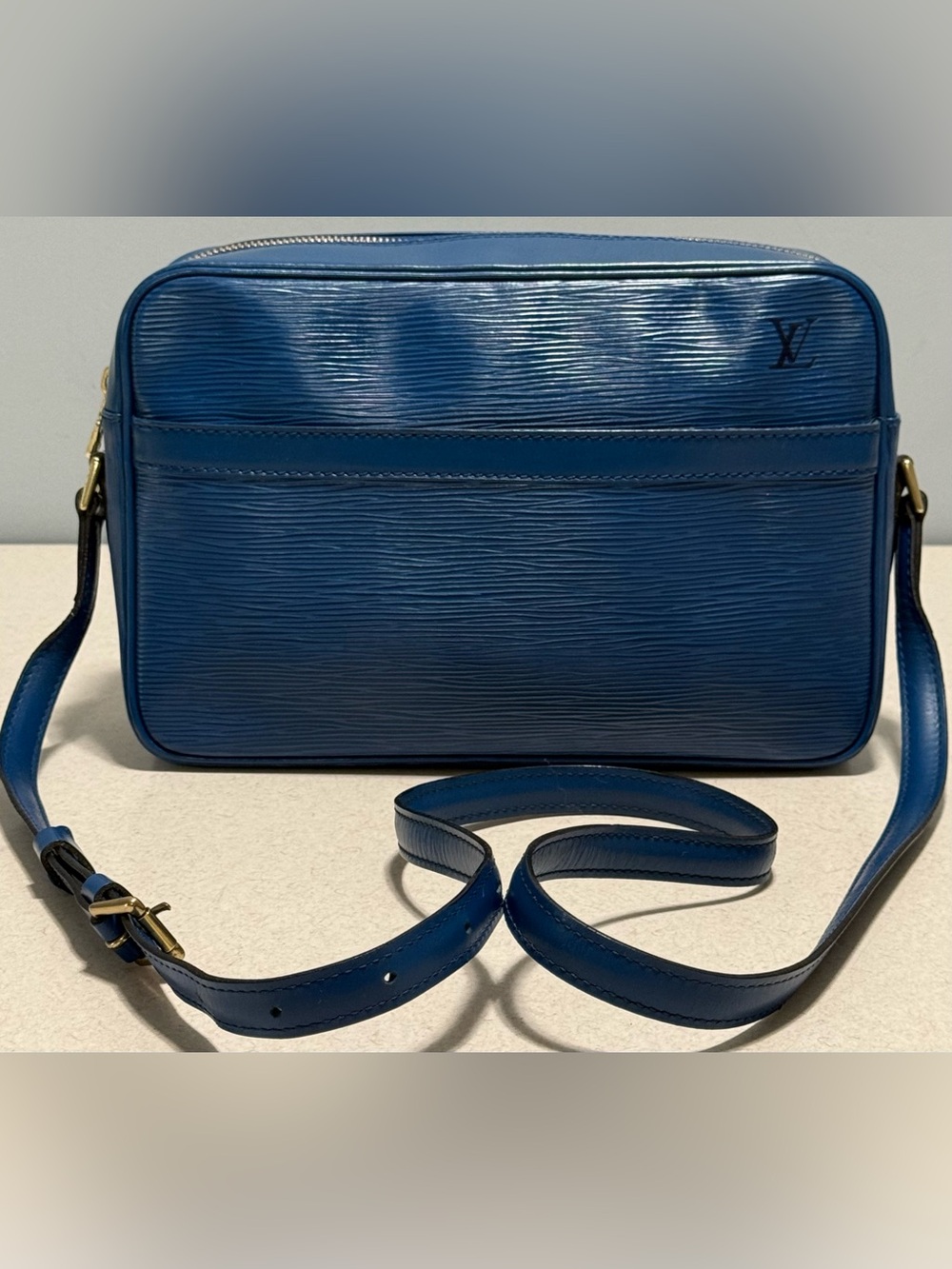 Louis Vuitton Vintage Trocadero 27 crossbody bag Epi Leather